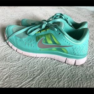 Women’s Nike Shoe